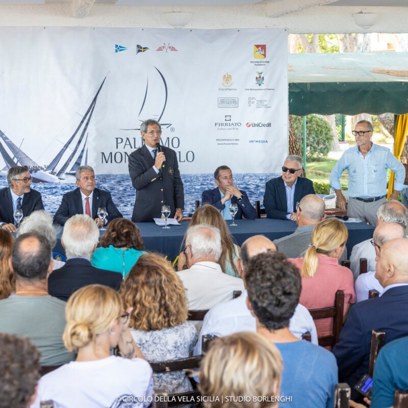 La conferenza stampa alla vigilia della Palermo-Montecarlo 2026, parte martedì 18 la grande regata dell’estate
