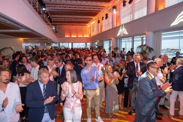 Il gran finale della Palermo-Montecarlo 2026: tutti i podi, i trofei e la festa della premiazione. Edizione da ricordare
